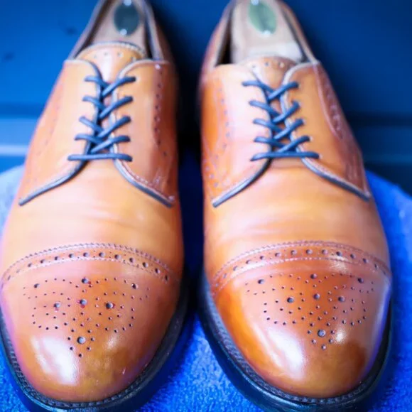 SALE - Allen Edmonds 10.5-D Lexington Burnished Walnut Derby Mens Dress Shoes - Picture 4 of 15